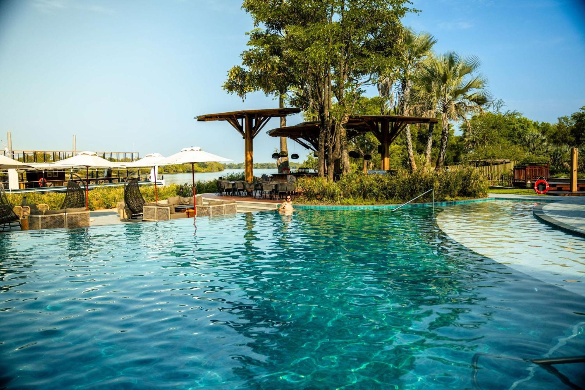 Radisson Blu Mosi-Oa-Tunya Livingstone Resort Exterior foto